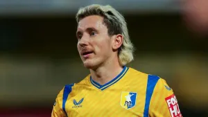 Aaron Lewis nets late winner for Mansfield against Shrewsbury