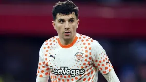 Blackpool hold on to beat Charlton