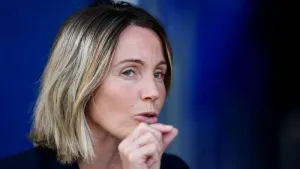 Chelsea give Sonia Bompastor winning start in nervy clash with Aston Villa