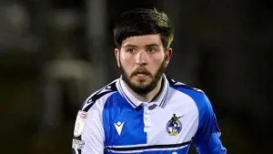 Cian Harries’ first-half penalty enough as Woking edge Wealdstone win