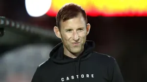 Mike Williamson apologises for poor MK Dons performance at Wimbledon