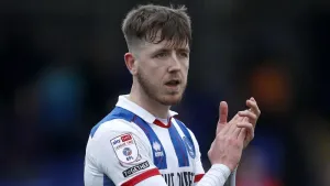 Tom Crawford nets winner as Altrincham overcome Dagenham