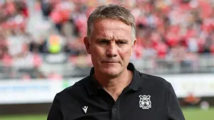 Wrexham boss Phil Parkinson happy to take a point against Leyton Orient