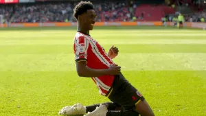 Jesurun Rak-Sakyi scores twice on birthday to ease Sheff Utd past Luton