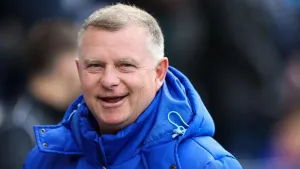 Mark Robins praises ‘outstanding performances’ after Coventry beat Luton