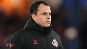 Regis Le Bris plays down full-time clash after leaders Sunderland beat Luton