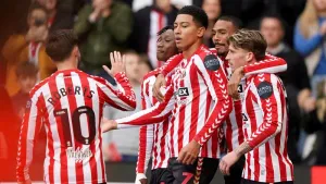 Sunderland cement place at top of Championship table with victory over Oxford
