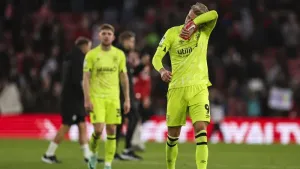 Wrexham and Huddersfield share spoils in League One stalemate