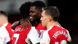 Arsenal return to winning ways by easing past Nottingham Forest