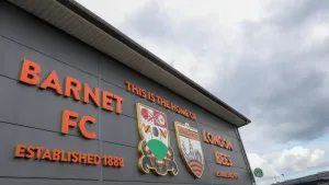 Barnet close on leading pair with win over Woking