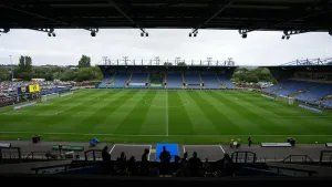 Hidde ter Avest’s debut goal earns Oxford victory against Hull