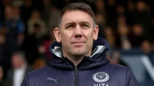 Louie Barry hailed by Stockport boss Dave Challinor after superb winner