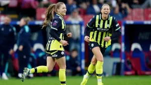 Manchester City extend unbeaten run with comfortable Crystal Palace victory