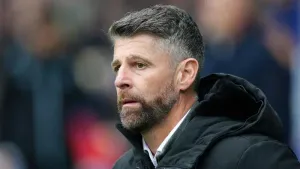Stephen Robinson hails staff for getting St Mirren’s game with Aberdeen on