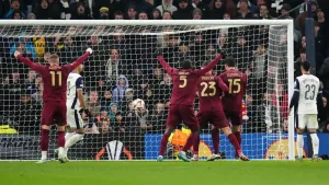 Tottenham pay for missed chances after Mats Hummels earns Roma a draw