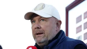 Andy Woodman settles for a point as Bromley are held by Swindon