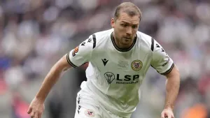 Bromley edge out Accrington to continue unbeaten run