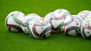 Eastleigh rally late on to deny Yeovil