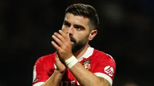Elliot Lee scores direct from corner as Wrexham edge out Burton