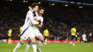 Leeds put four past Oxford to maintain promotion push