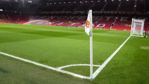 Long-serving Manchester United receptionist Kath Phipps dies aged 85