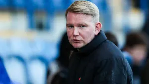 Pete Wild denied win in first game as Fleetwood boss after late penalty miss