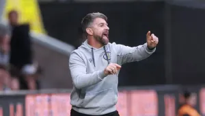 Stephen Robinson fears lengthy lay-off for St Mirren captain Mark O’Hara