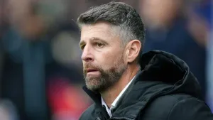 Stephen Robinson praises St Mirren character in win at Ross County