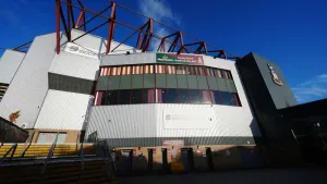 Bradford ease to win over fellow play-off chasers Grimsby