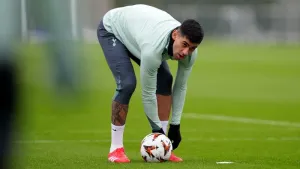 Depleted Tottenham boosted by Cristian Romero’s return to training