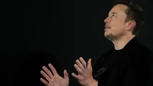 Elon Musk would like to buy Liverpool, says his father