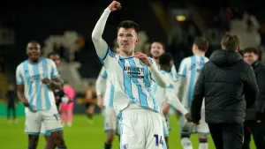 Middlesbrough end run of draws in dramatic fashion with last-gasp win at Hull