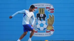 Motherwell close in on loan deal for teenage Coventry midfielder Kai Andrews