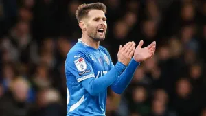 Oliver Norwood seals Stockport win with stunning free-kick