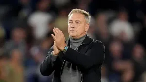 Scott Lindsey hails MK Dons players’ character after victory at Chesterfield