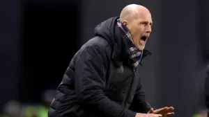 Cup exit ‘unacceptable’ but Philippe Clement won’t consider Rangers future