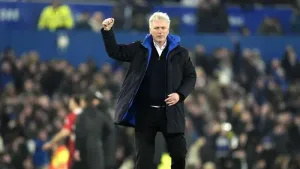 David Moyes has sympathy for Arne Slot following Merseyside derby dismissal