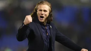 Gareth Ainsworth salutes 10-man Shrewsbury’s second-half fightback