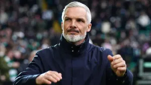 Jim Goodwin angry with Dundee United’s disallowed goal in defeat to Hibs