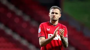 Macaulay Gillesphey scores late winner for Charlton against 10-man Peterborough