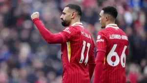 Monday’s briefing: Liverpool restore advantage and Amorim’s Man Utd issues mount