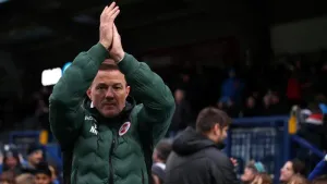 Noel Hunt takes pride from Reading’s defending after Huddersfield draw