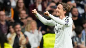 Real Madrid beat Girona to go second in LaLiga while Napoli suffer shock at Como