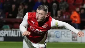Ryan Graydon on target again as Fleetwood keep play-off hopes alive