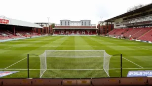Stockport consolidate position in play-offs with win at Leyton Orient
