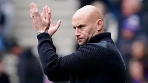 David Gray hails Hibernian’s controlled second-half display against Hearts