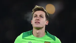 Jamie Cumming error gives Hull victory against relegation rivals Oxford