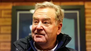 Jeff Stelling urges football fans to make most of Non-League Day during break