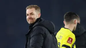 Simon Weaver praises ‘gritty’ Harrogate after point at Chesterfield