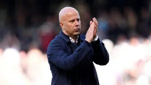 Arne Slot shocked by errors as Liverpool’s Premier League run ends at Fulham